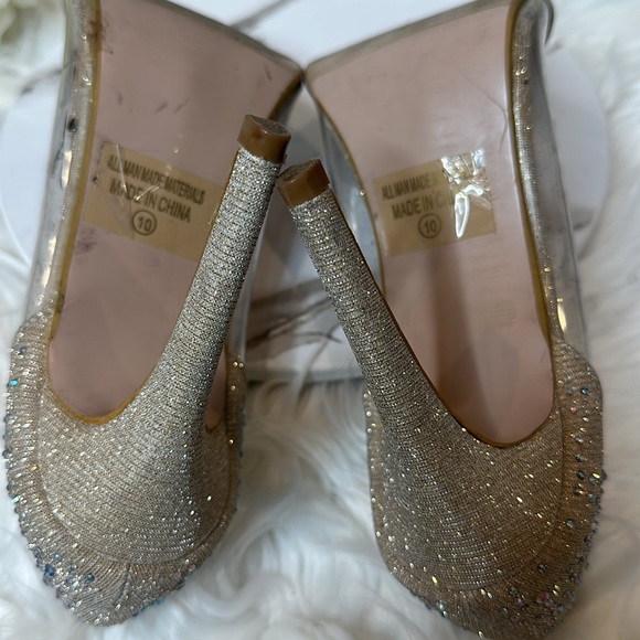 GUC Chase & Chloe Janie Gold Rhinestone See-Through Closed Toe Heels, 10M - Picture 8 of 14